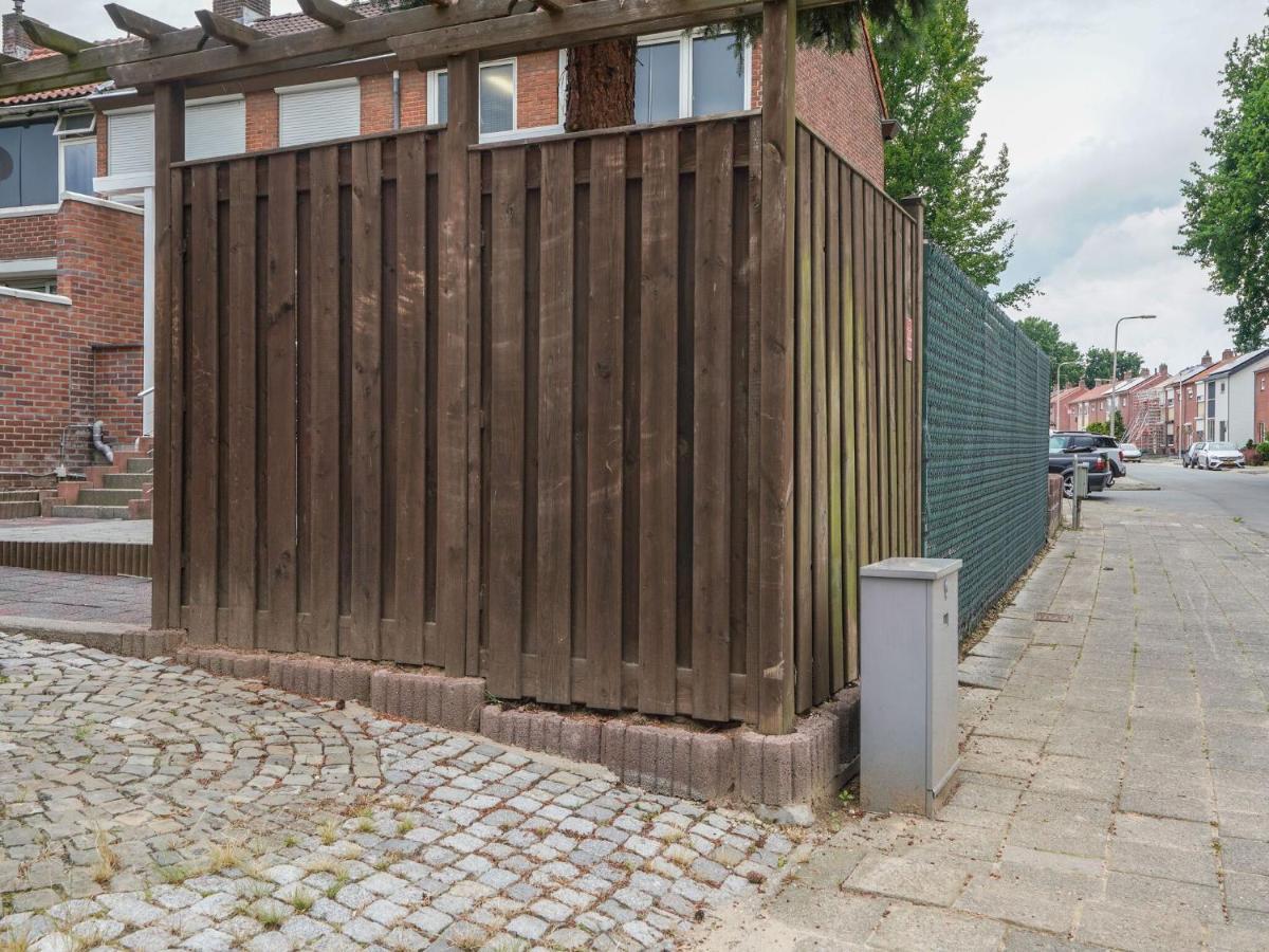 Вілла Terraced House In Kerkrade With A Garden Екстер'єр фото